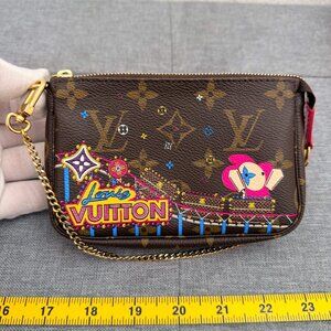 Louis Vuitton Mini Pochette Accessoires Monogram Christmas Animation Pouch